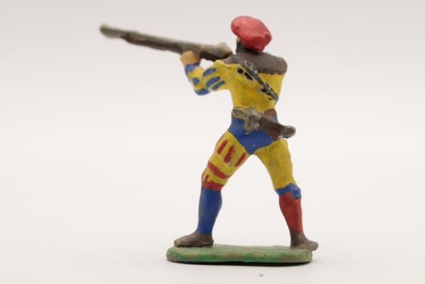 Landsknecht musket shooter standing with beret